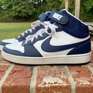 Boys Nike hi-low shoes